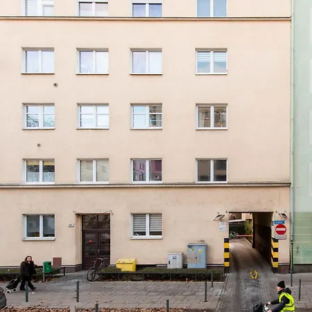 Retro Retreat By Rentujemy Apartman Poznań