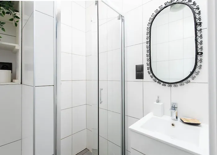 Retro Retreat By Rentujemy Apartment *